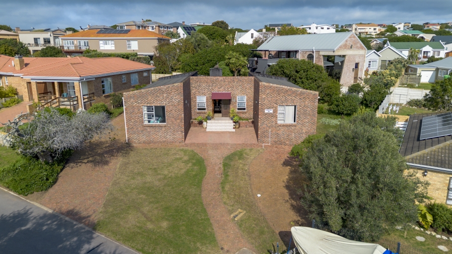 3 Bedroom Property for Sale in Stilbaai Wes Western Cape
